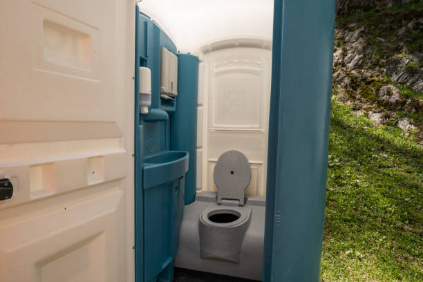 Best Luxury portable toilet rental  in Pinetops, NC